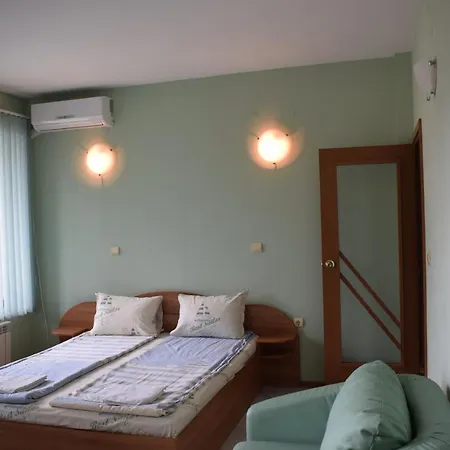 招待所 Sunny House 茨雷沃